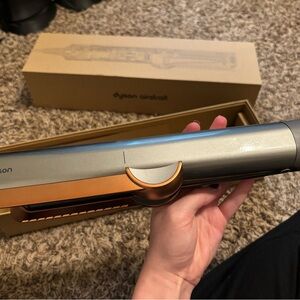 Dyson Airwrap Styler in Metallic Gray and Copper Airstrait